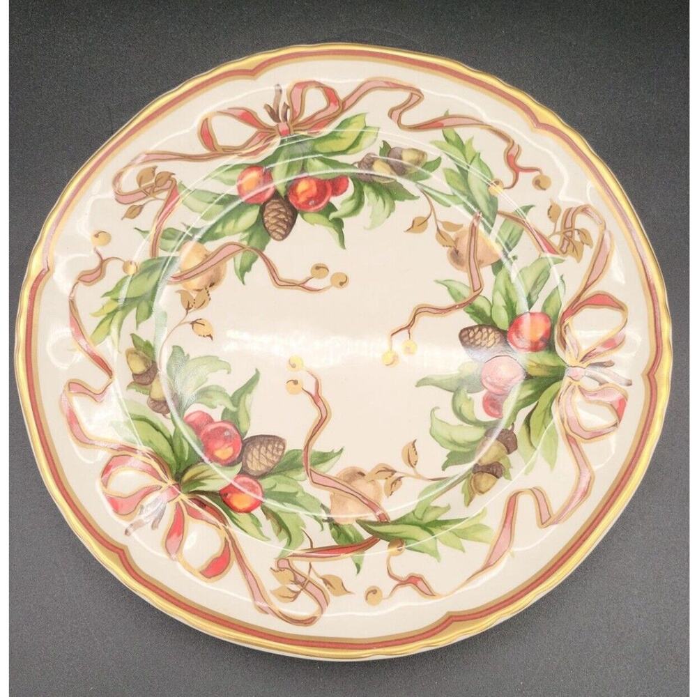 TIFFANY & Co - Christmas Tiffany Garland 10 1/4" Dinner Plate
